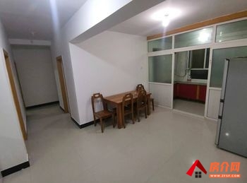 金川苑小区小区房屋出售，和田市金川苑小区，3室2厅，报价：41万元