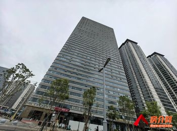 昆明保利堂悦(办公) >800m²写字楼出售，参考报价：440万元