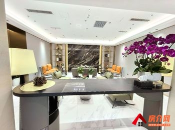昆明万达广场(南塔) >180m²写字楼出租，参考报价：7200元/月