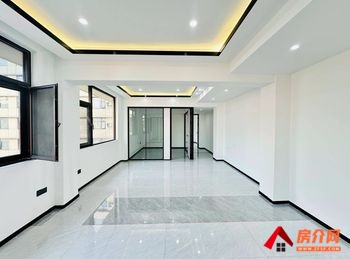 昆明云上之诚商务中心 >194m²写字楼出租，参考报价：4656元/月