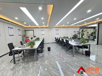 蓝光昆仑中心 >248m²写字楼出租，参考报价：6944元/月