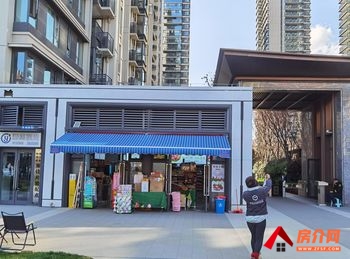 西山前卫营120.67m²商铺出售，参考报价：130万元