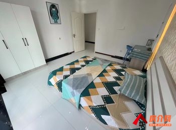 （德润朗悦湾小区房屋出租）昆明五华德润朗悦湾,3室1厅房子出租(合租)，租金每月500元
