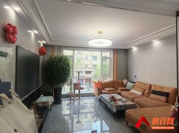 雍平坊小区房屋出售，嘉峪关雄关雍平坊 3室2厅，报价：121万元