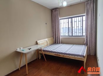昆明官渡海伦国际塔林区,3室2厅房子出租(合租)，租金每月500元