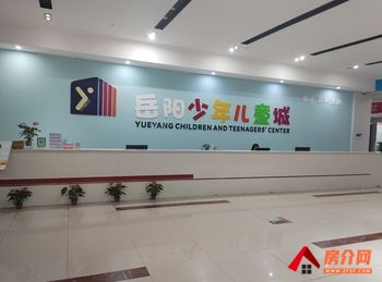 岳阳楼五里牌200m²商铺出租，参考报价：3000元/月