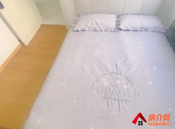 （伊犁州水泥厂家属院小区房屋出租）伊宁市伊犁州水泥厂家属院，3室2厅房子出租(合租)，租金每月760元