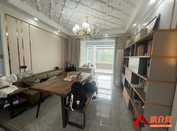 红谷滩绿地国际博览城御珑，3室2厅二手房出售,报价：98万元