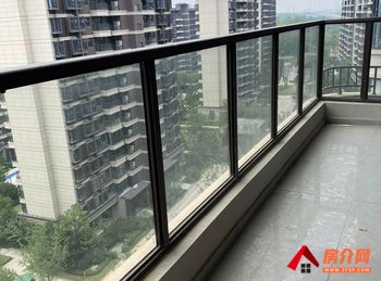 滨湖瑞府小区房屋出售，南昌红谷滩滨湖瑞府,4室2厅，报价：149.9万元