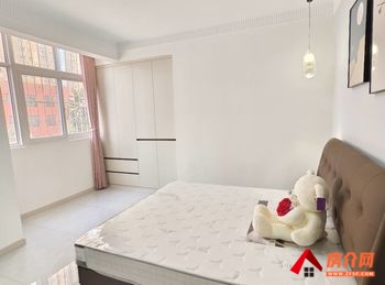 春泉花园小区房屋出售，卧龙春泉花园，3室2厅，报价：72.8万元