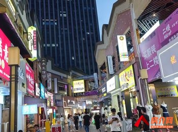 湛江开发区万达92m²商铺出售，参考报价：225万元