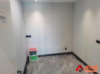 置地国际广场115m²写字楼出租，参考报价：2500元/月
