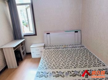 成都高新区润兰花园 3室1厅房子出租(合租)，租金每月500元
