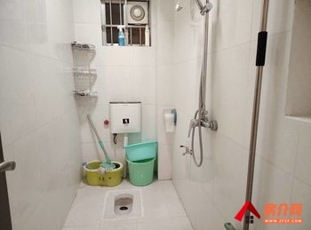 右江凤凰花园一期A区，3室1厅房子出租(整租)，租金每月900元