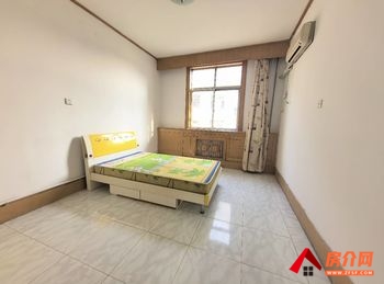 泰山泰山中学宿舍区，3室1厅二手房出售,报价：126万元
