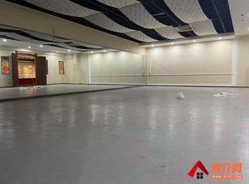 雨花汽车南站180m²商铺出租，参考报价：5400元/月