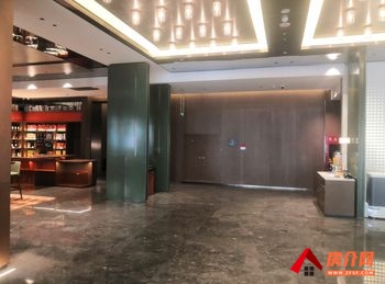 昌吉市东方广场800m²商铺出租，参考报价：面议