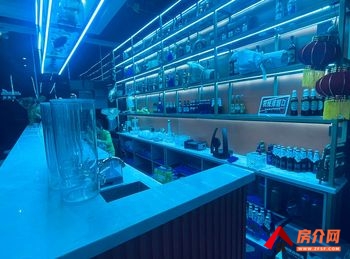 昌吉昌吉市友好时尚购物中心400m²商铺转让，参考报价：面议
