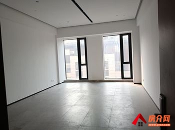 凯悦广场C座65m²写字楼出租，参考报价：1306.5元/月