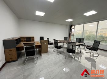 艺馨大厦65m²写字楼出租，参考报价：1072.5元/月