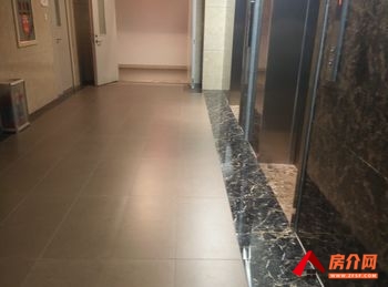 伟浩御景121m²写字楼出租，参考报价：3500元/月