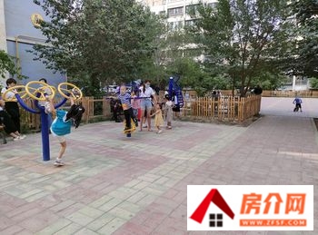哈密欧景苑小区值不值得买，哈密欧景苑小区房价多少，哈密欧景苑小区详细介绍