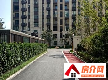 郑州普罗旺世温莎城堡小区房价，郑州普罗旺世温莎城堡小区值不值得买，郑州普罗旺世温莎城堡详细介绍