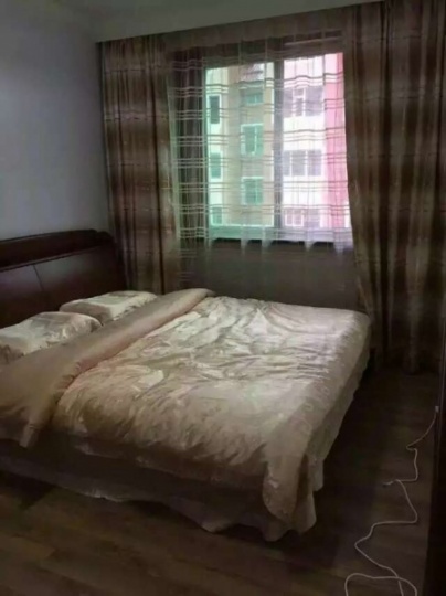 出租国泰小区楼房1300