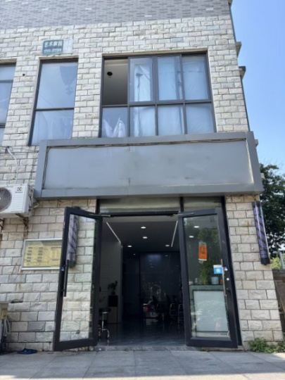 学校旁稀缺旺铺出租，客源稳定
